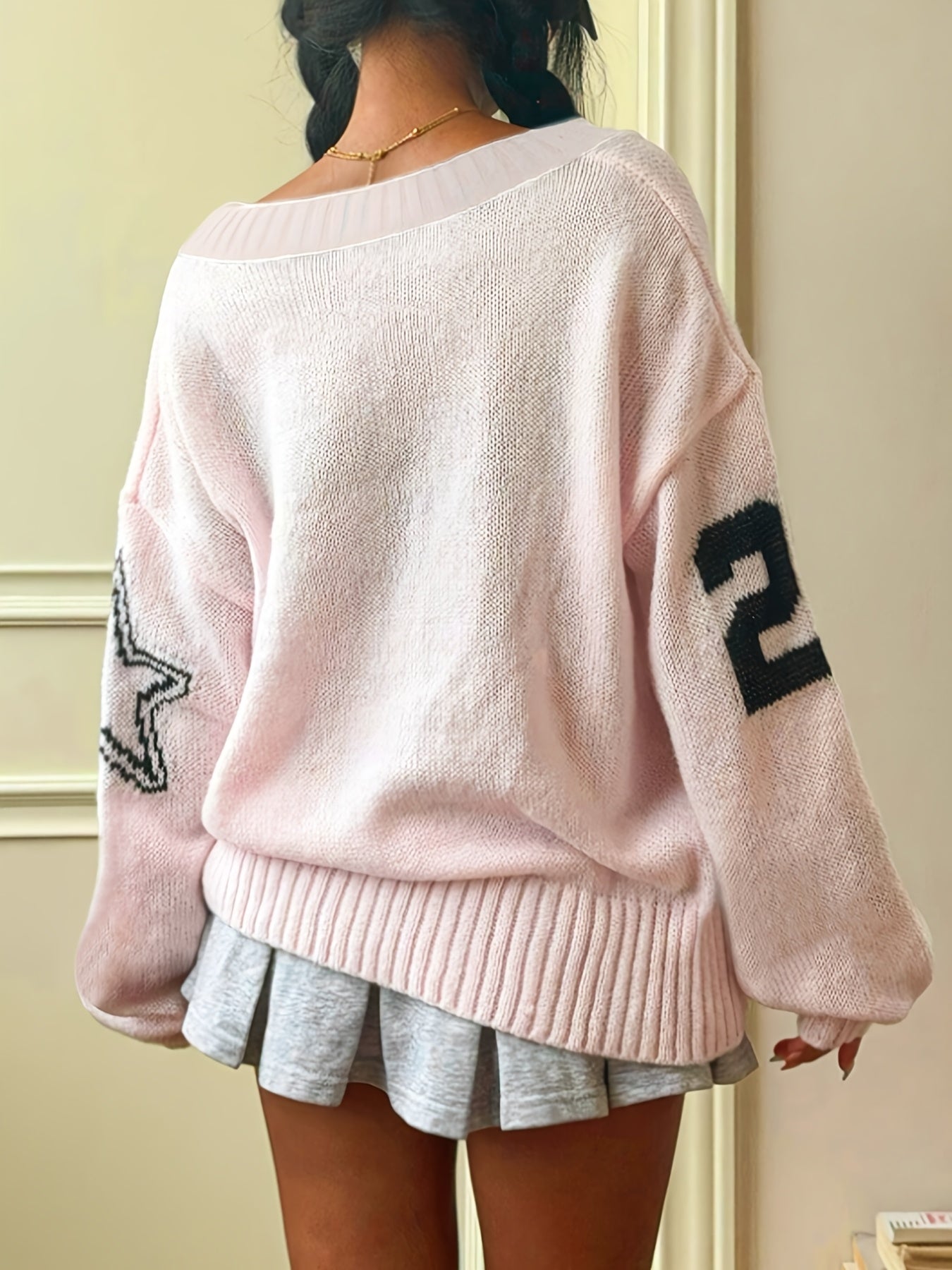 Women's Elegant V-Neck Sweater with Ribbed Detailing & Letter Print - Soft Medium-Stretch Long Sleeve Pullover for Spring/Autumn, Casual to Office Wear, Cute Sweater, Autumn Apparel, Soft Texture
