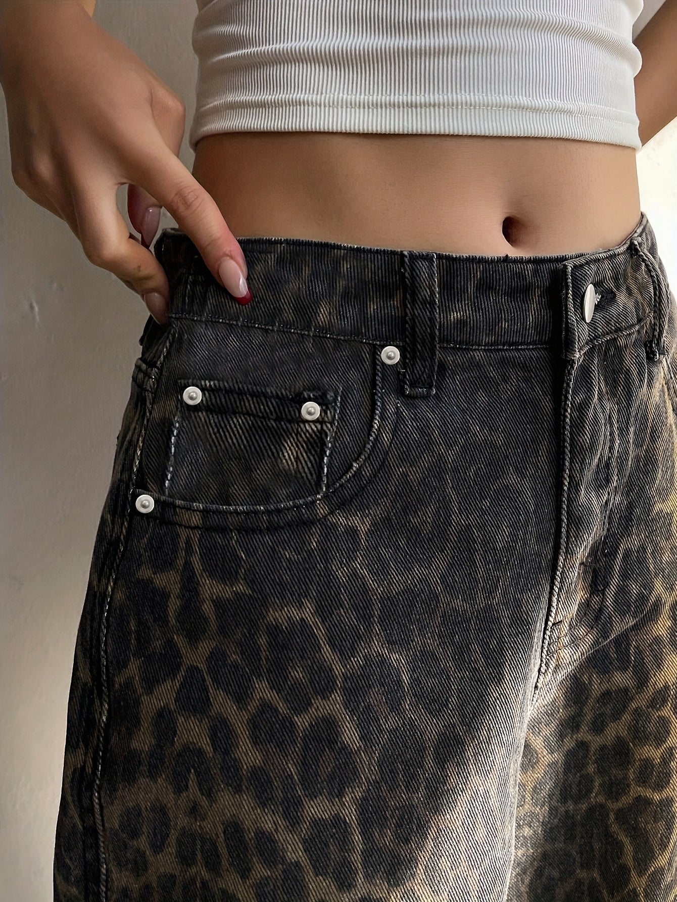 NVFelix Women's Leopard Print Straight Leg Pants - Non-Stretch Fabric, Button Closure & Built-In Zipper, Y2K Retro Streetwear Style with Pockets, All-Season Casual Trousers, Leopard Print Leggings, Highquality Fabric